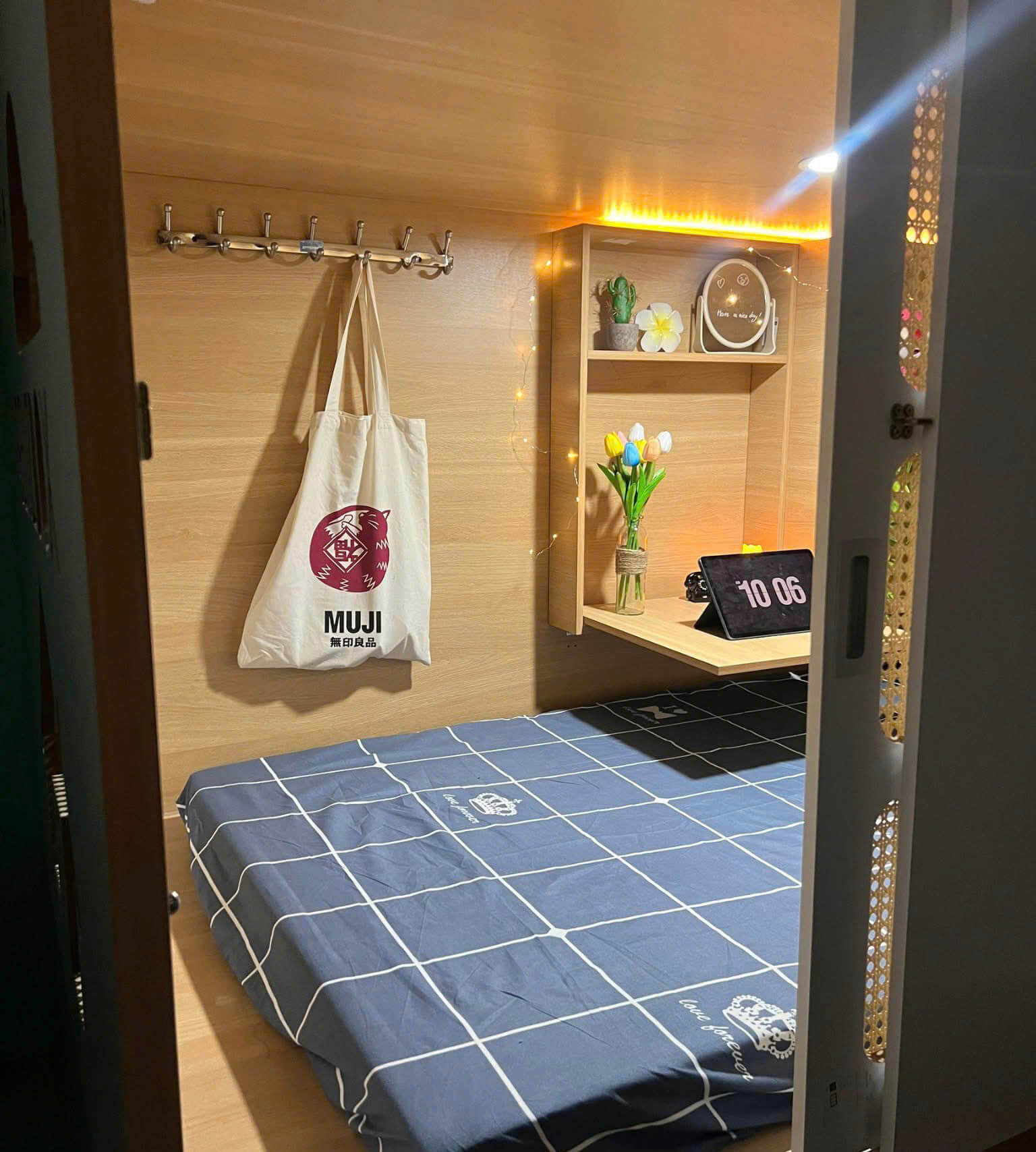 BB212 Sleep Box GHTN01