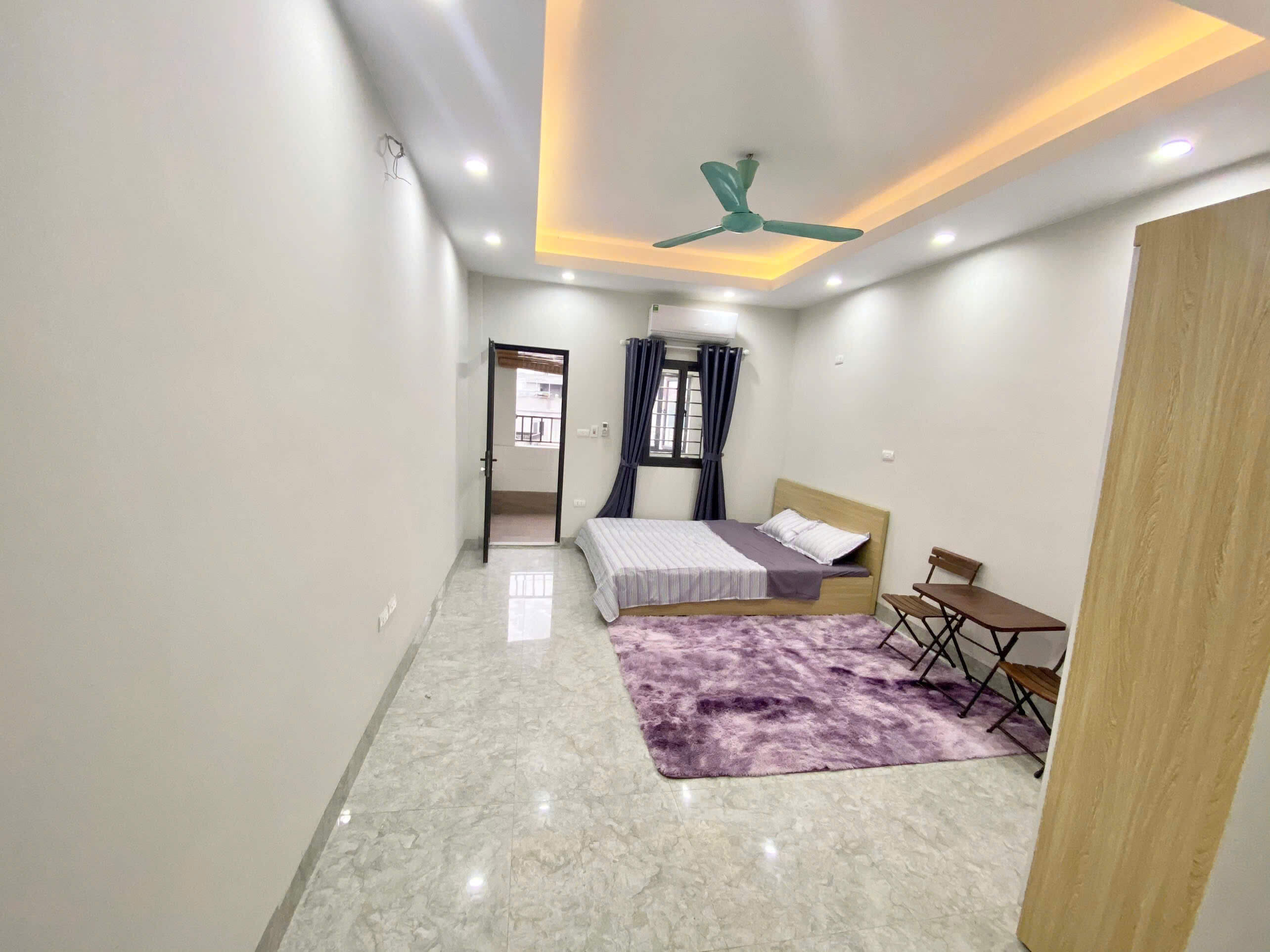 R202 Studio GHTN21