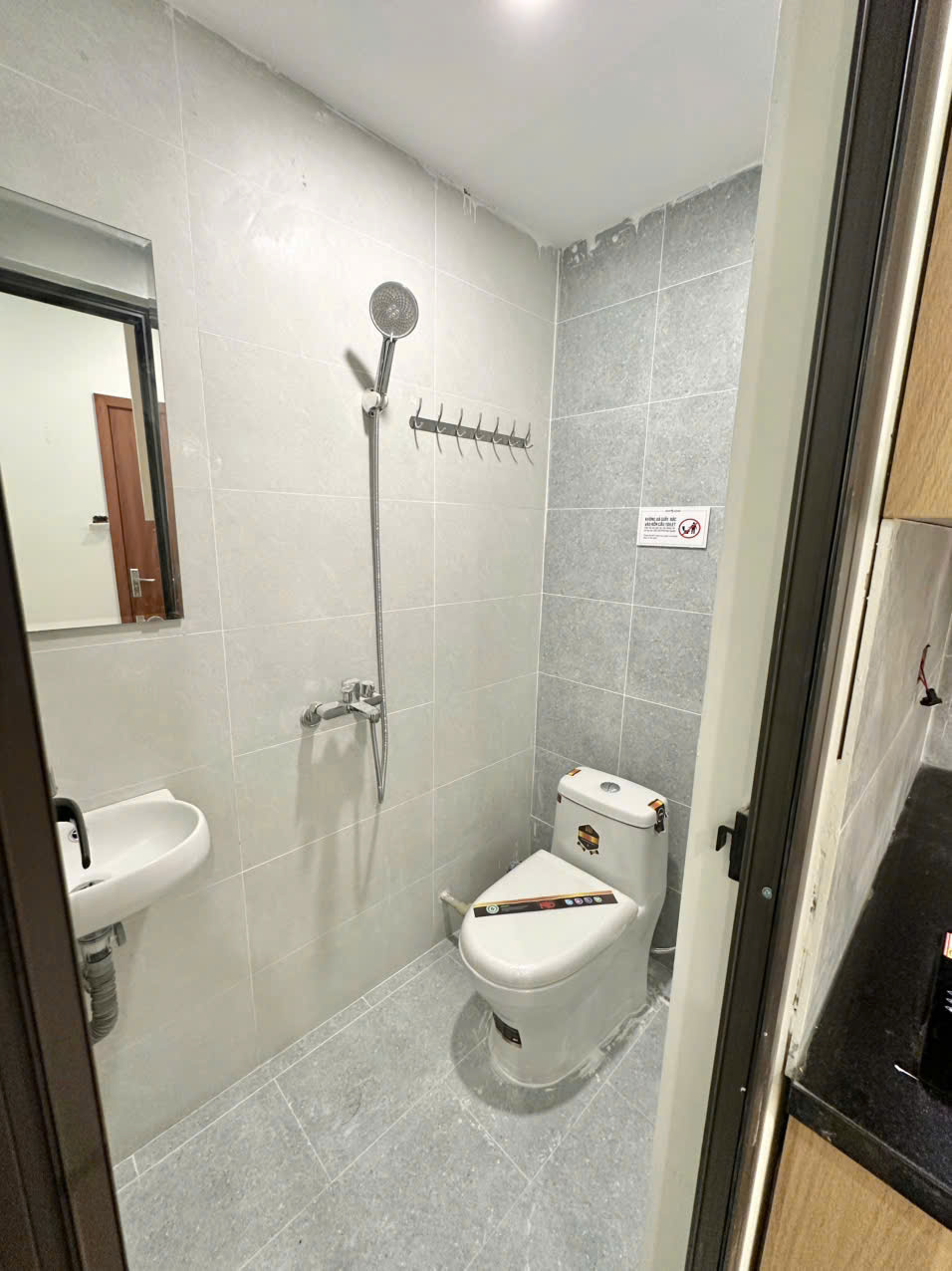 R301 Studio GHTN22